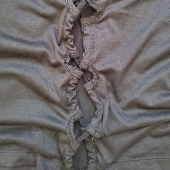 Forever 21 black off the shoulder lace up crop top - Picture 3 of 6